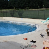 Aménagement en bois de douglas du tour de piscine du grand gite.